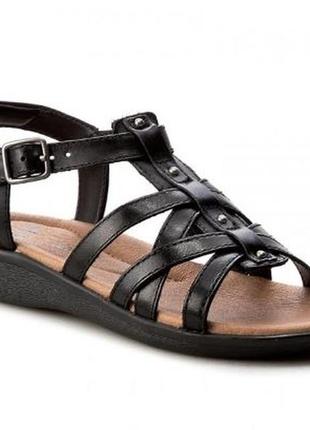 Р.35.5, 37, 37.5, 38, 38.5. 39, 39.5 clarks шкіряні босоніжки оригінал