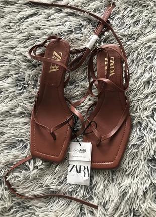 Босоножки zara 💯 кожа