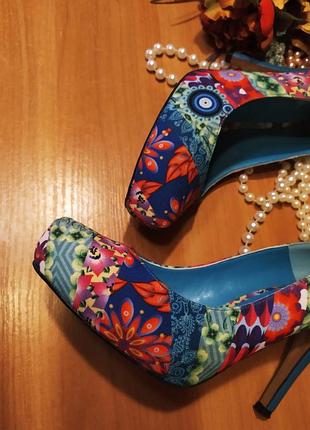 Desigual (іспанія!) неймовірно красиві ідеальні туфлі на шпильці квіти бірюза 392 фото