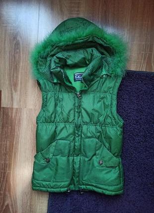 Теплая жилетка