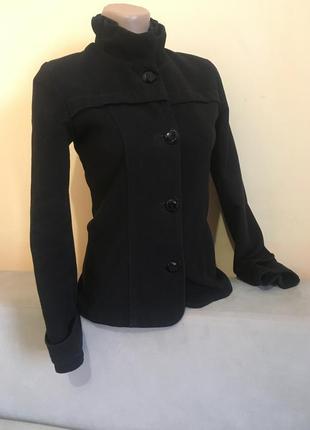 Чорне коротке пальто куртка демисезон весна осінь