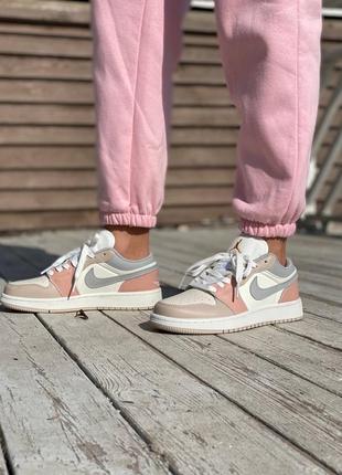 Nike air jordan low 1 crema grey pink бежеві персикові кросівки найк джордан брендові кросівки жіночі6 фото