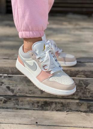 Nike air jordan low 1 crema grey pink бежеві персикові кросівки найк джордан женские брендовые кроссовки