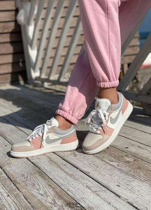 Nike air jordan low 1 crema grey pink бежеві персикові кросівки найк джордан женские брендовые кроссовки3 фото