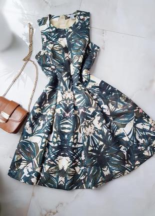 Гарне плаття в листя від h&m