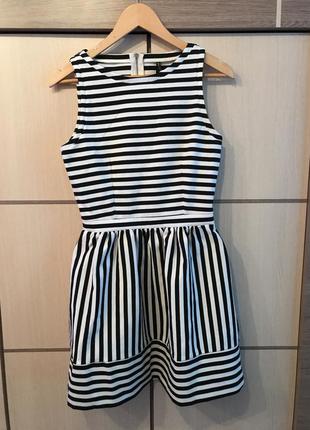 Полосатое платье колокольчиком