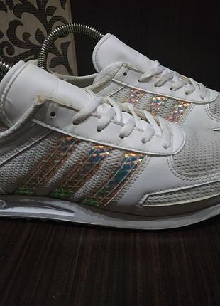 Продам кросівки adidas la trainer