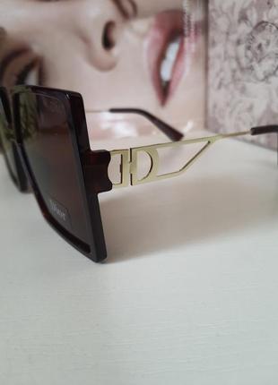 Окуляри" квадрати" на середнє і більше особа 3