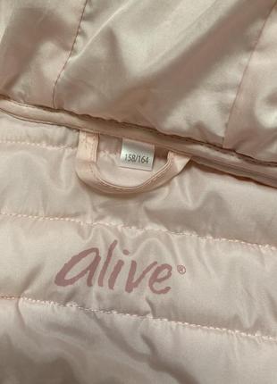 Красивая тёплая розовая демисезонная курточка2 фото