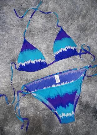 Яркий раздельный купальник на завязках 💙👙