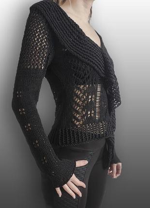 Свитерот з воланом "hemer"