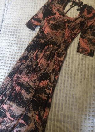 Плаття в підлогу