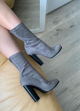 Сапоги чулки замш от бренда public desire, новые