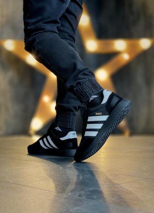 Шикарні жіночі кросівки adidas iniki чорні з білими смужками унісекс 36-46 р10 фото