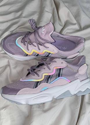 Женские кроссовки adidas ozweego purple