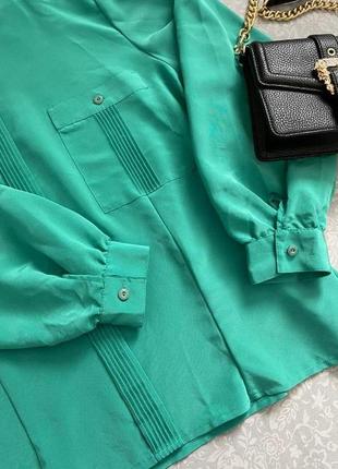 Блуза с драпировкой и воротником стойкой невероятного цвета, 16 р.2 фото