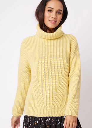 Жовтий светр із довгим коміром george