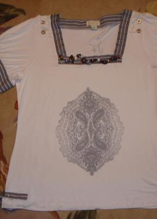 Незвичайна натуральна футболка