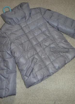 Класна демісезонна куртка на 3 роки від джеокс geox