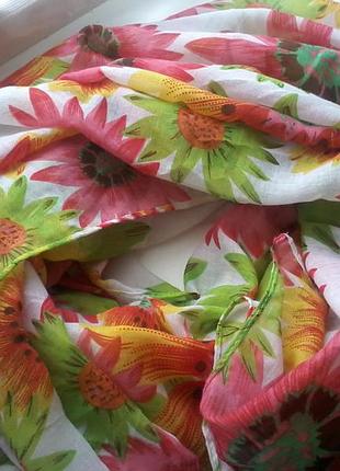 Палантин, парео, хустка, шарф в квіточку