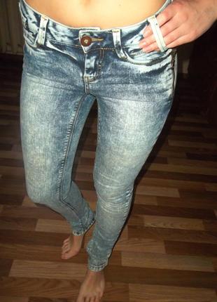 Фірмові джинси only
