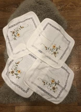 Текстильні шикарні серветки на стіл