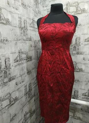 Красное платье, с открытой спиной очень стильно1 фото