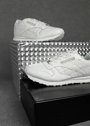 Мужские кроссовки reebok classic белые с перфорацией скидка sale / smb8 фото