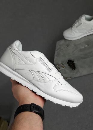 Мужские кроссовки reebok classic белые с перфорацией скидка sale / smb7 фото