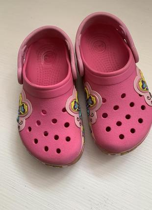 Crocs 5