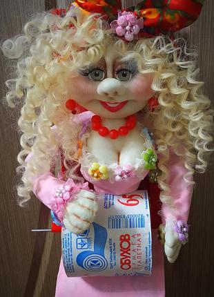 Интерьерная кукла для ванной комнаты