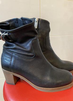 Шкіряні черевики