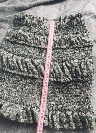Невероятно стильная яркая летняя мини юбка с принтом в ромашку с воланом4 фото