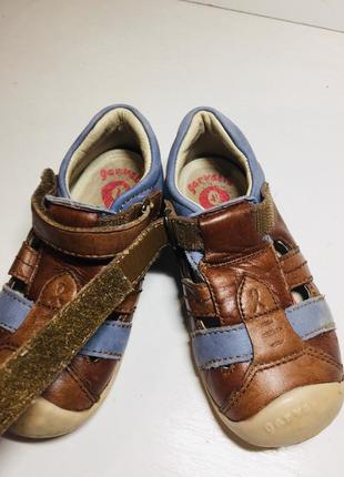 Босоножки кожаные сандалии сланцы мокасины на мальчика 21 размер7 фото