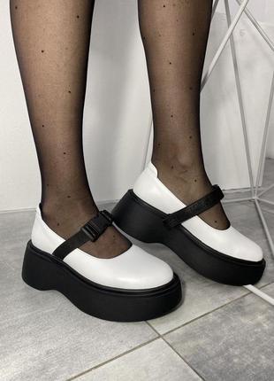 Дизайнерські шкіряні туфлі на платформі в будь-якому кольорі1 фото
