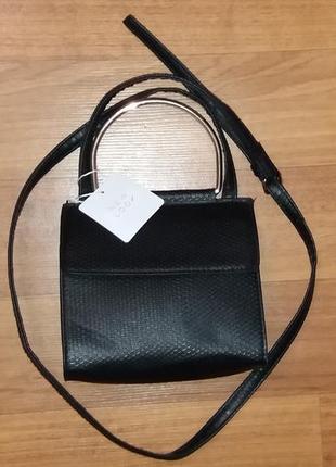 Черная сумочка