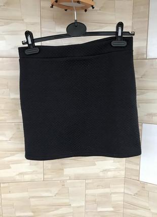 Чорна спідниця stradivarius, m