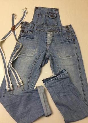 Жіночий комбінезон