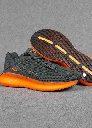 Чоловічі кросівки Reebok BIG HURTBLACK WHITE (сірі, помаранчеві)2 фото