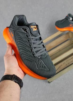 Чоловічі кросівки Reebok BIG HURTBLACK WHITE (сірі, помаранчеві)4 фото
