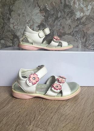 25 р босоніжки/ босоніжки, туфлі, капці .2 фото