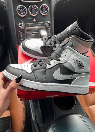 Кроссовки nike air jordan 1 mid gray black кросівки