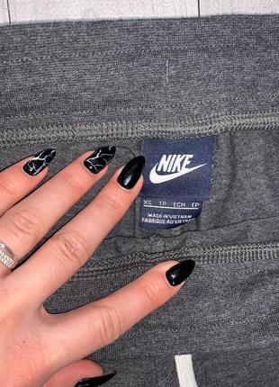 Женские спортивные штаны nike серые спортивки найк xs5 фото