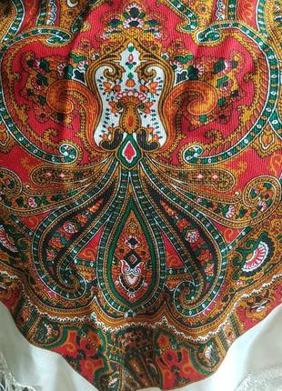 Красивый шерстяной платок в этно стиле с бахромой6 фото