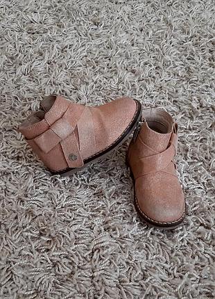 Оригінальні замшеві ботинки mayoral 21 розміру.