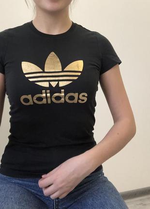 Футболка adidas