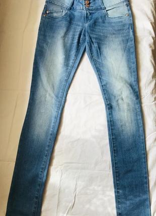 Джинсы only