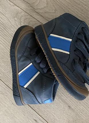 Гарні модні дитячі черевики 7