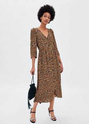 Платье zara леопардовый принт макси миди длинное рукав три четверти1 фото