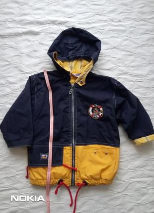 Куртка весняна на 3-4 роки